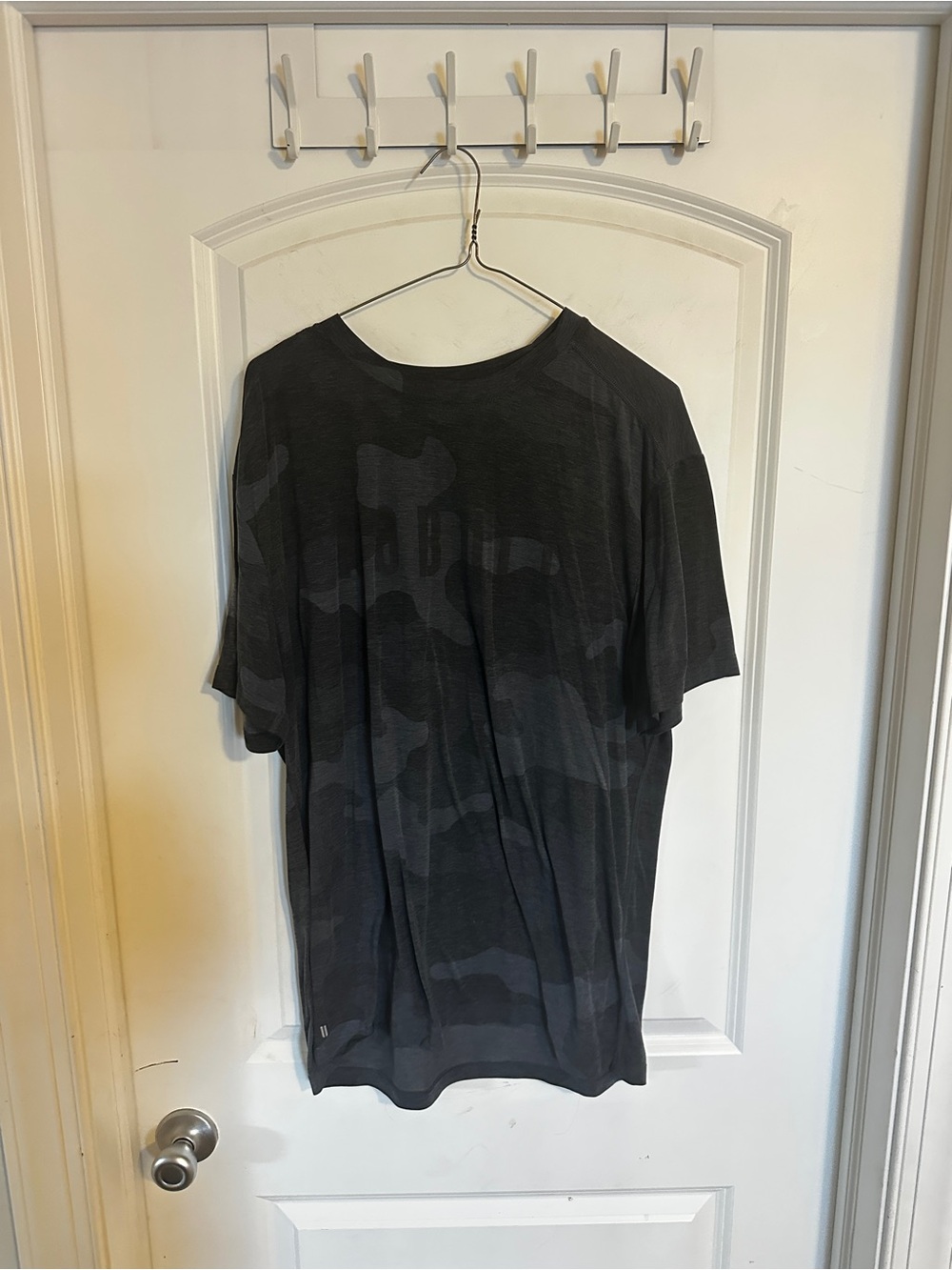 Nobull t-shirt XL (dark grey camo)